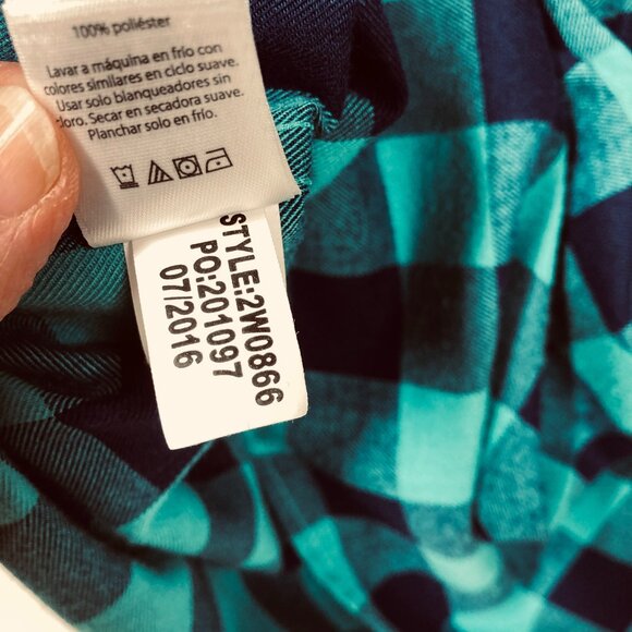 Vineyard Vines Performance Top, Women's 0 (XS), Relaxed Navy & Teal Check - Picture 10 of 11